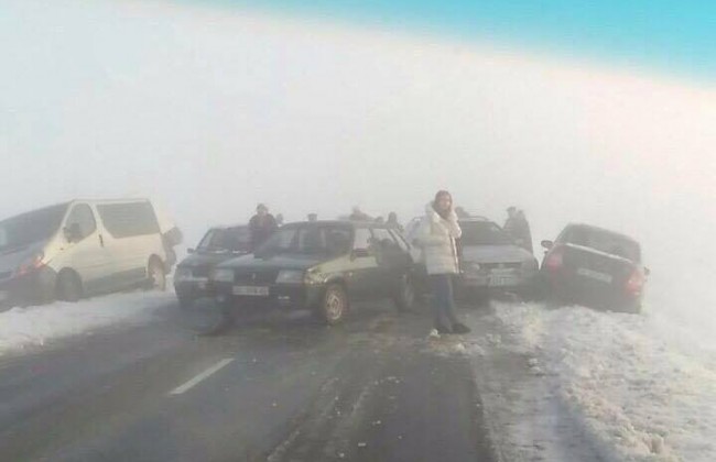 Во Львовской области ДТП: столкнулись 7 автомобилей