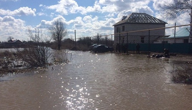 На Закарпатье тысячи людей остались без водоснабжения из-за паводка