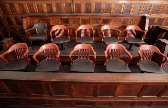 Присяжная сорвала рассмотрение дела