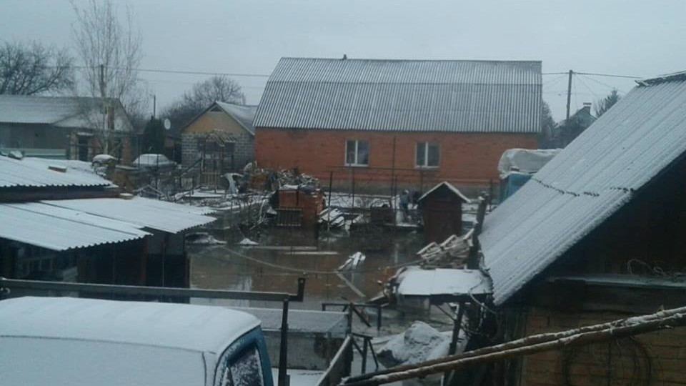 Несколько частных домов в Кропивницком ушли под воду (фото)