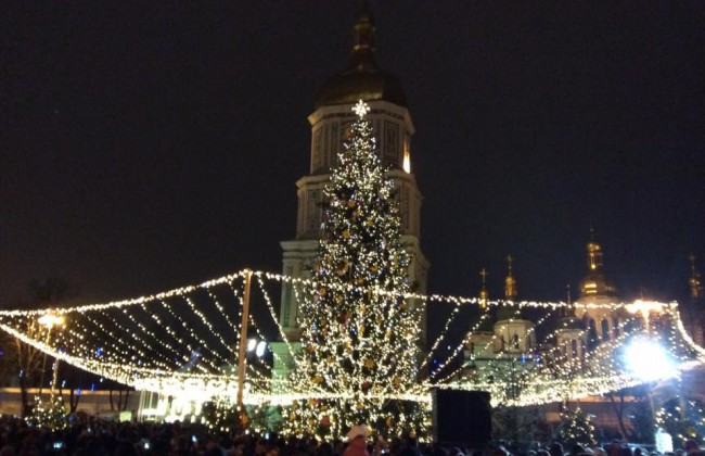 Стало известно, сколько полицейских будет следить за порядком на Новый год