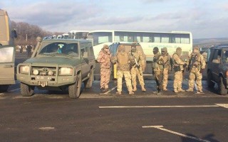 Лучший подарок к Новому году: соцсети обсуждают обмен пленными на Донбассе