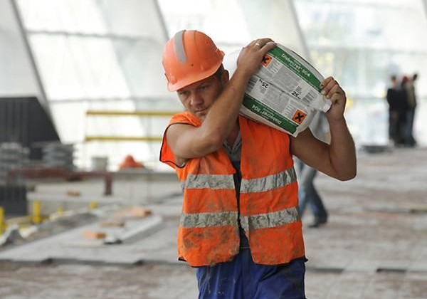 Как украинских заробитчан обманывают за границей, названы распространенные схемы