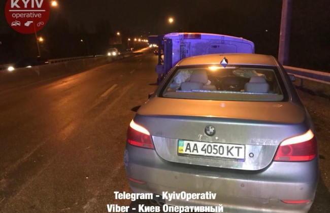 В Киеве произошло тройное ДТП