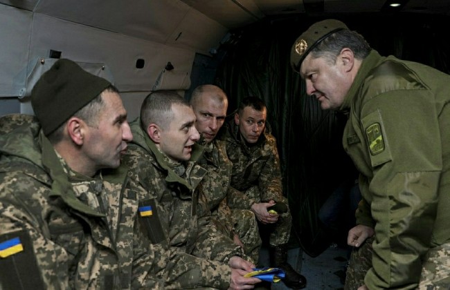 Порошенко сообщил, когда продолжатся переговоры по освобождению пленных украинцев