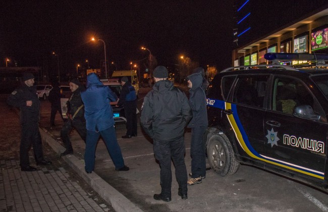 Масштабное ДТП в Киеве: скрываясь от погони Mercedes повредил пять автомобилей (фото)