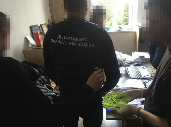 Во Львовской области на взятке поймали заместителя мэра
