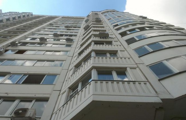 Смертельная ссора: под Киевом женщина выбросилась из окна