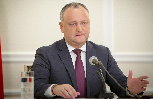 Суд Молдовы снова отстранил Додона с поста президента