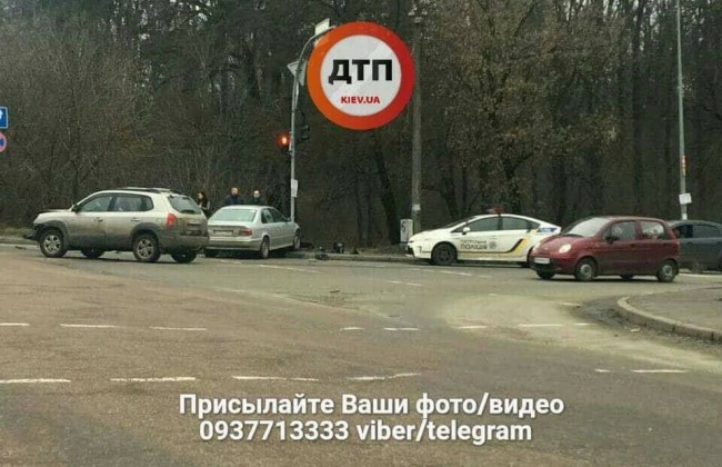 ДТП на Большой окружной: BMW врезался в столб