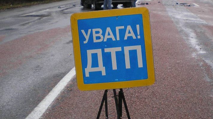 Масштабное ДТП в Киеве: на Севастопольской площади столкнулись 4 иномарки (видео)