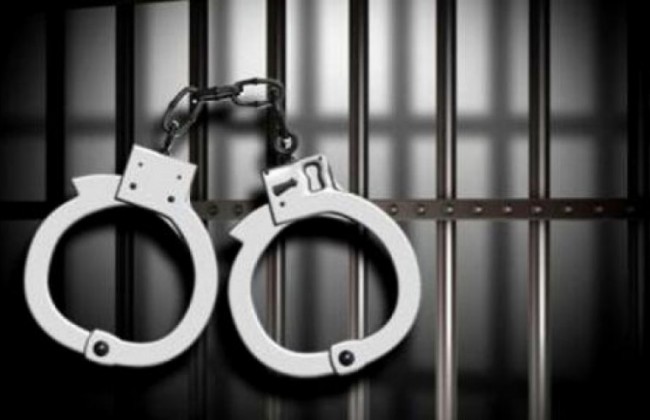 Суд поместил под стражу учительницу, подозреваемую в сотрудничестве с боевиками