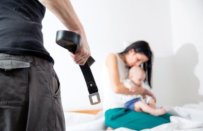 Вступили в силу изменения в УК относительно домашнего насилия