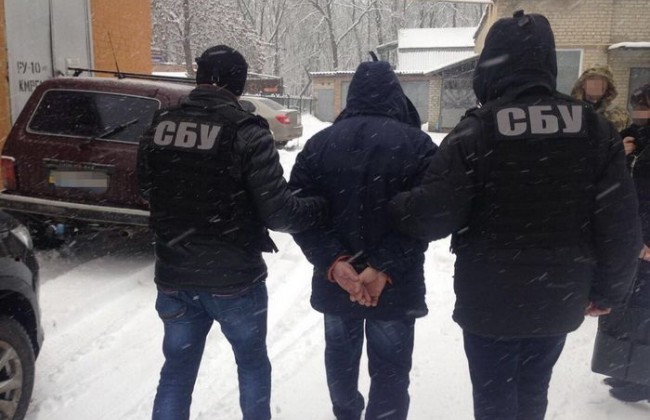 Силовики поймали чиновника медучреждения МВД: опубликованы фото