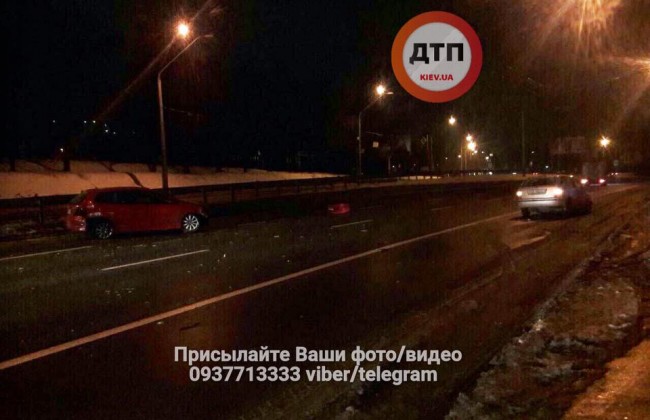 ДТП в Киеве: пьяный водитель разбил три автомобиля