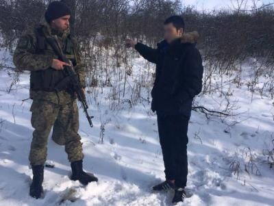 Россиянин незаконно пересек границу с Украиной и попросил статус беженца
