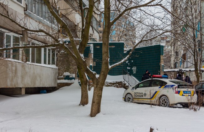 В Днепре в мусоросборнике обнаружили труп: опубликованы фото