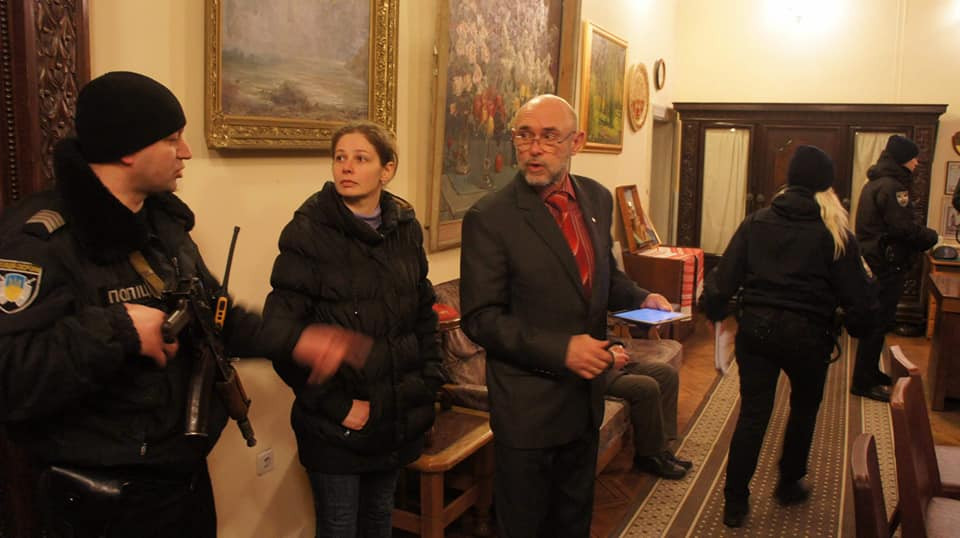 Дерзкое ограбление в Киеве: неизвестные вынесли ценности с фонда культуры на сотни тысяч долларов