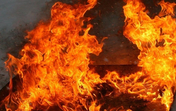 Жуткий пожар в Киеве: мужчину спасли из адской западни