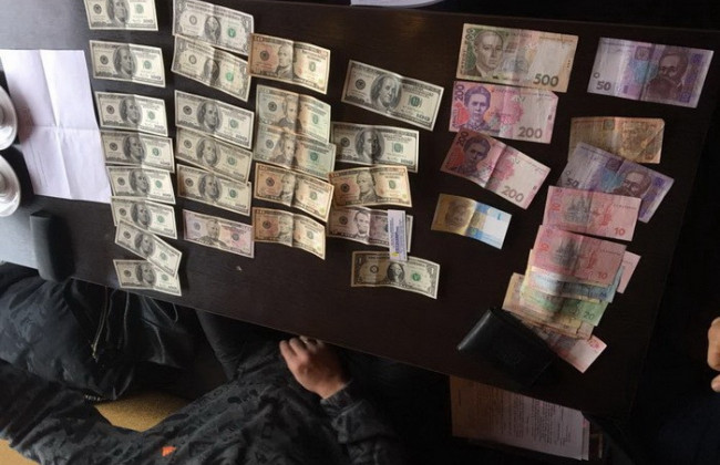 СБУ разоблачила на взятке замначальника Киевской городской таможни