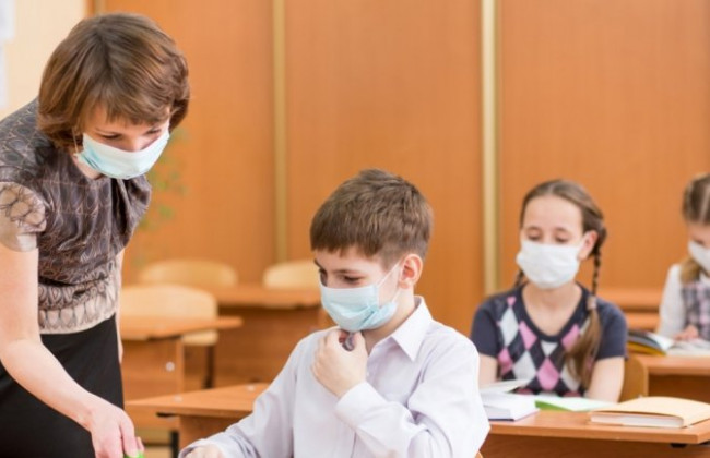 В Киеве продолжают закрываться школы на карантин
