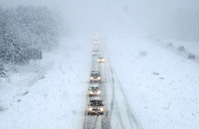 В двух областях значительно ограничили движение автотранспорта