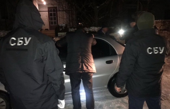 СБУ задержала на взятке двух правоохранителей