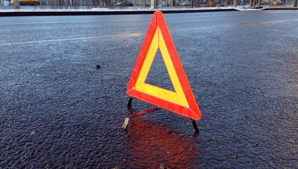 ДТП в центре Киева: девушка-водитель не уступила дорогу автомобилю на польских номерах