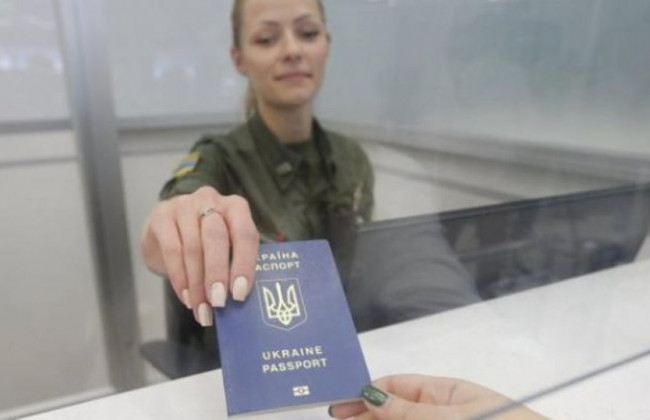 Украинцы за рубежом: стало известно, куда обращаться за защитой своих прав