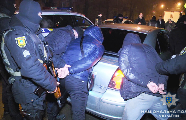 За замечание: россияне с ножом кинулись на прохожих в центре Одессы