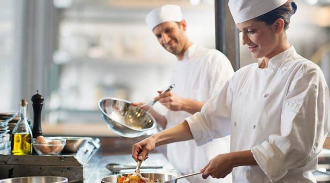 В Польше массово проверяют нелегальных украинских работников