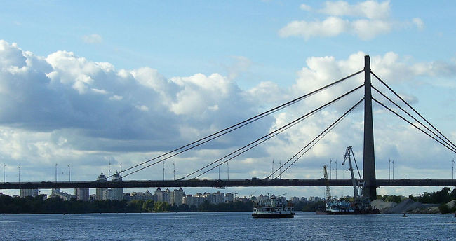 В Киеве переименовали Московский мост
