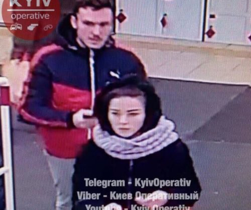 Крадут товар рюкзаками: семейная пара годами «чистила» супермаркеты в Киеве