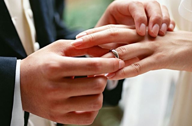 Суд дал разъяснения относительно предоставление права на брак
