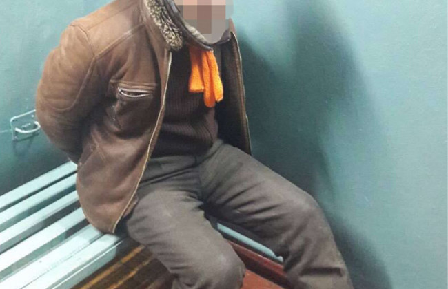 В Киеве мужчина избил полицейского в метро