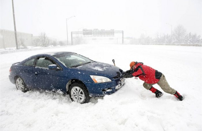 Как не буксовать в снегу и на льду: водителям дали эффективные советы