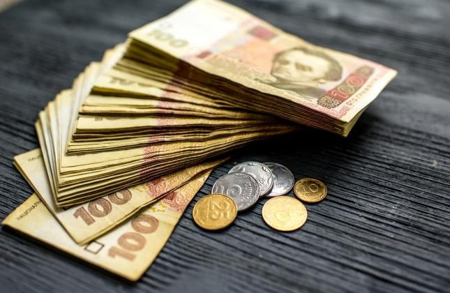 Украинцев поразили «скромные» зарплаты мэров городов