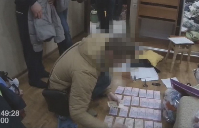 Под Николаевом задержали полицейских-вымогателей