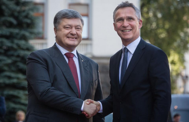 Порошенко раскрыл план действий для вступления в НАТО
