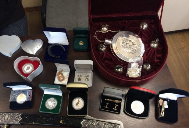 Из Донбасса массово вывозят антиквариат