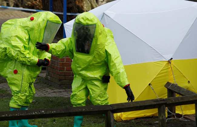 Отравление Скрипаля: британцев призывают массово дезинфицировать одежду