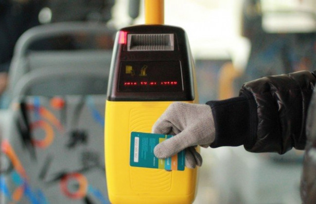 Киевских перевозчиков обязали установить в маршрутках валидаторы для э-билетов