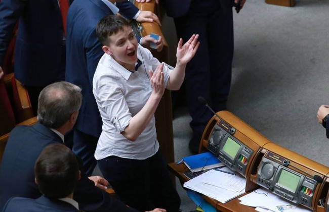 Раненых добивать: соцсети обсуждают заявление Луценко о подготовке теракта Савченко