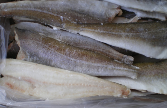 Рыба с червяками в супермаркете поставила киевлян «на уши»