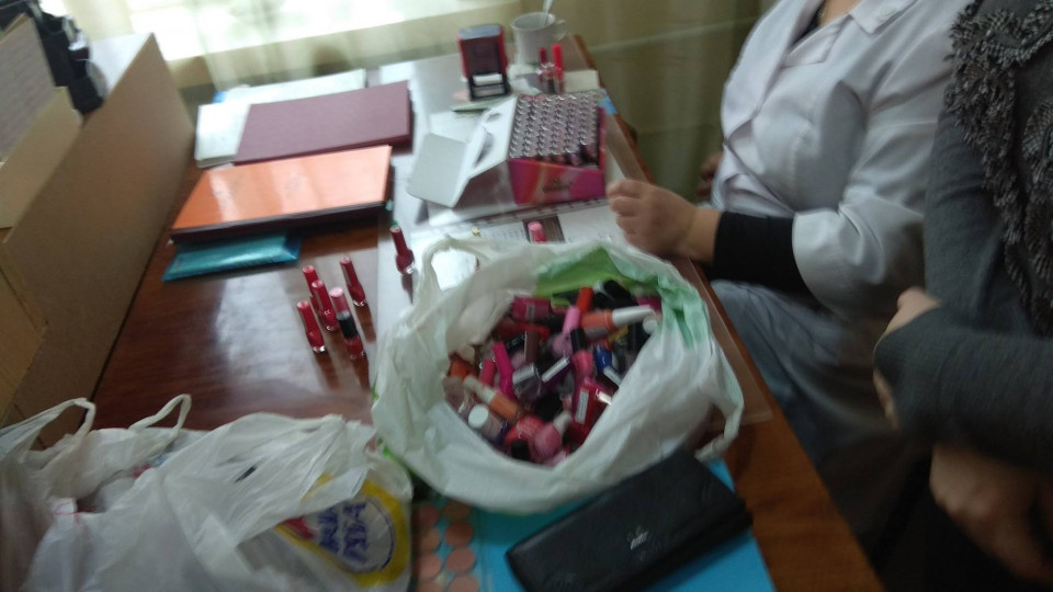 Красила ногти: украинцев разозлил случай в онкобольнице