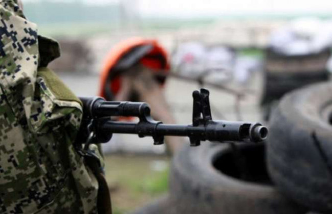 Боевики массово размещают военную технику во дворах жилых домов