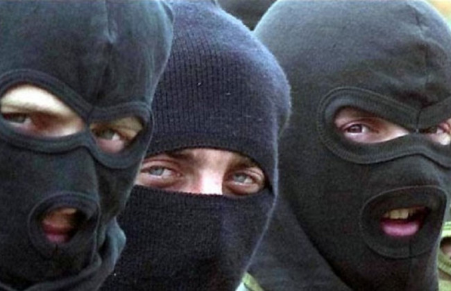 Неизвестные в балаклавах разнесли магазин в Киеве