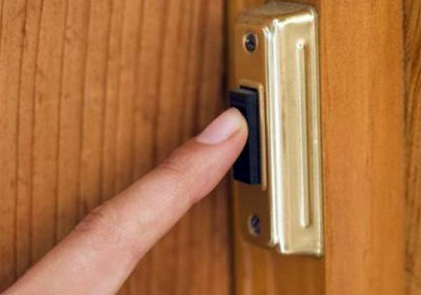 Действуют быстро и цинично: киевлянам показали фото женщин, которые «охотятся» на пенсинеров