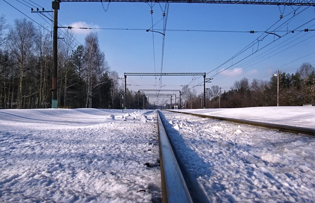 ДТП под Полтавой: поезд протаранил микроавтобус, есть пострадавший