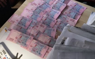 Чиновник миграционной службы пойман на взятке